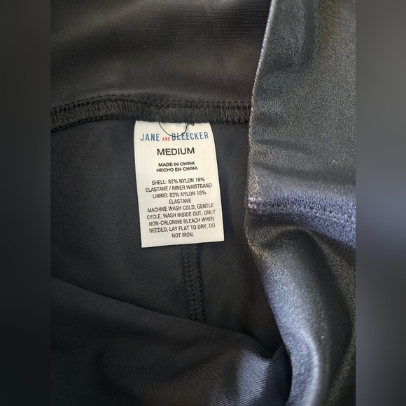 NWOT Jane and Bleecker Black Women's High Rise Soft Faux Leather Leggings Medium - Picture 10 of 10